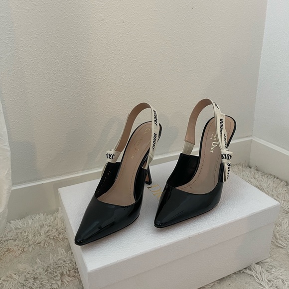 Dior Black Patent Leather Slingback Heels - Picture 8 of 8